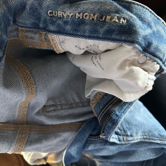 American Eagle outfitters Curvy Mom High Waist Stretch Jeans size 6 Short - Picture 3 of 7